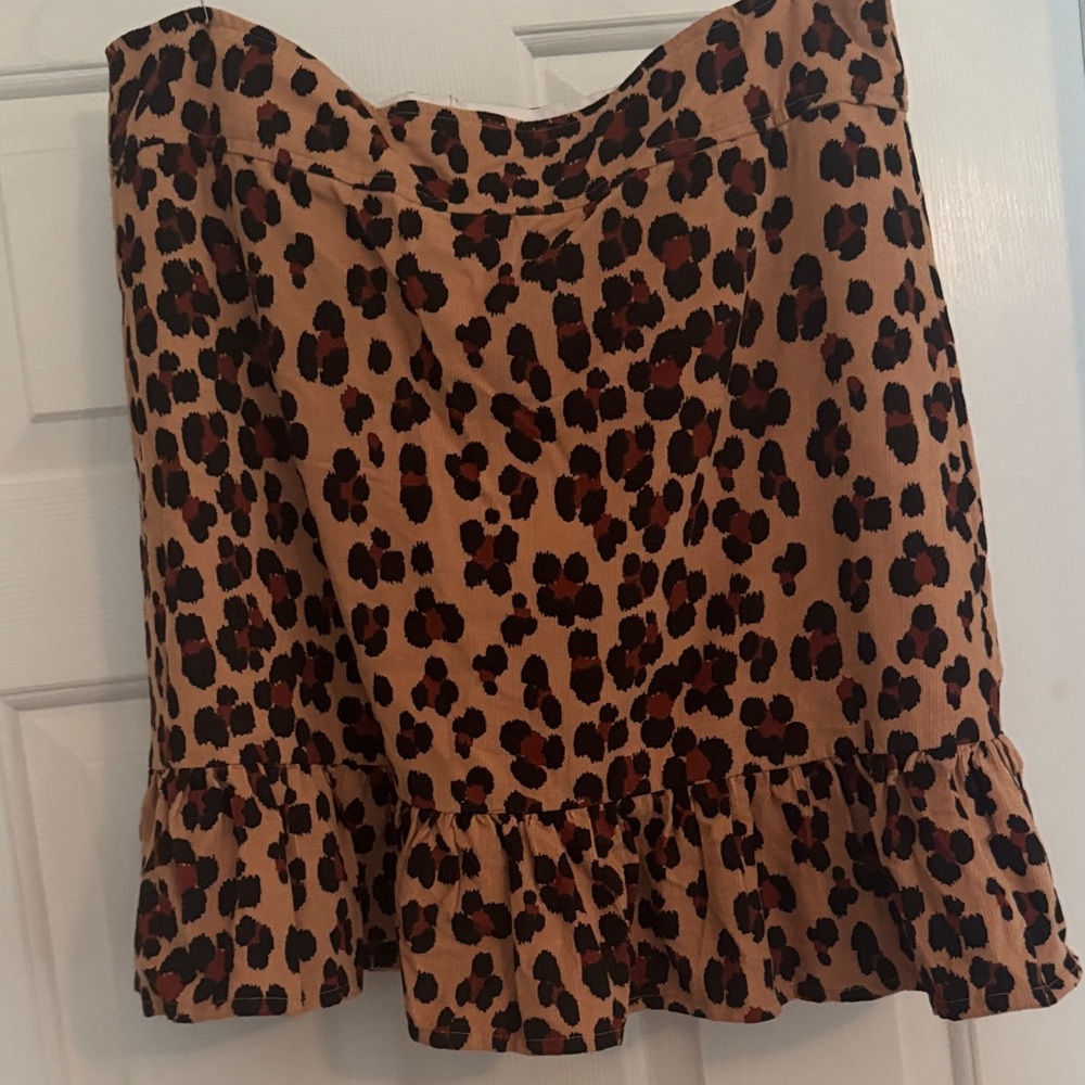 Elizabeth Wilson Leopard Print Ruffle Skirt